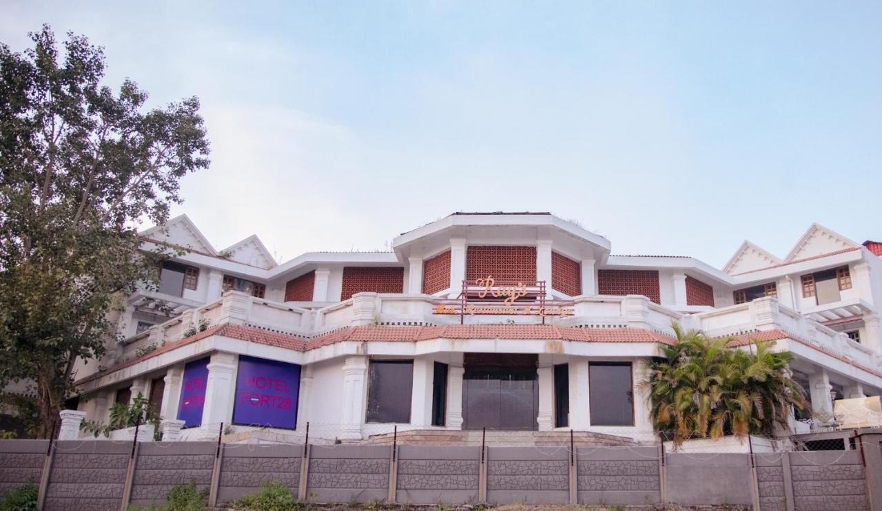 Hotel Fort28 Nagpur Eksteriør bilde